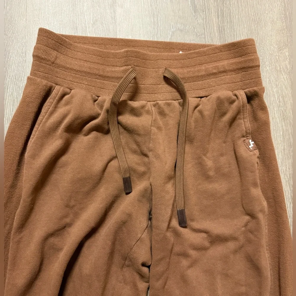 Brown sweatpants - Picture 2 of 4